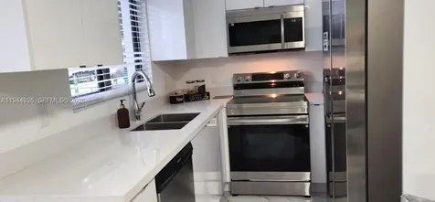 8012 NW 14th Place Miami FL 33147