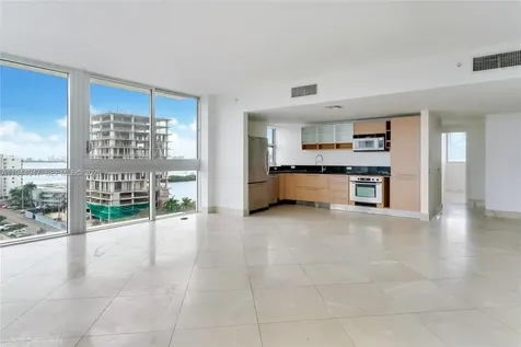 7929 West Drive North Bay Village FL 33141