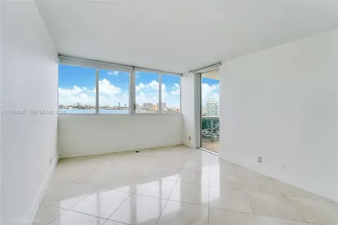 7929 West Drive North Bay Village FL 33141