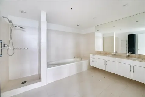 7929 West Drive North Bay Village FL 33141