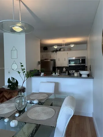1225 NE 124th Street North Miami FL 33161