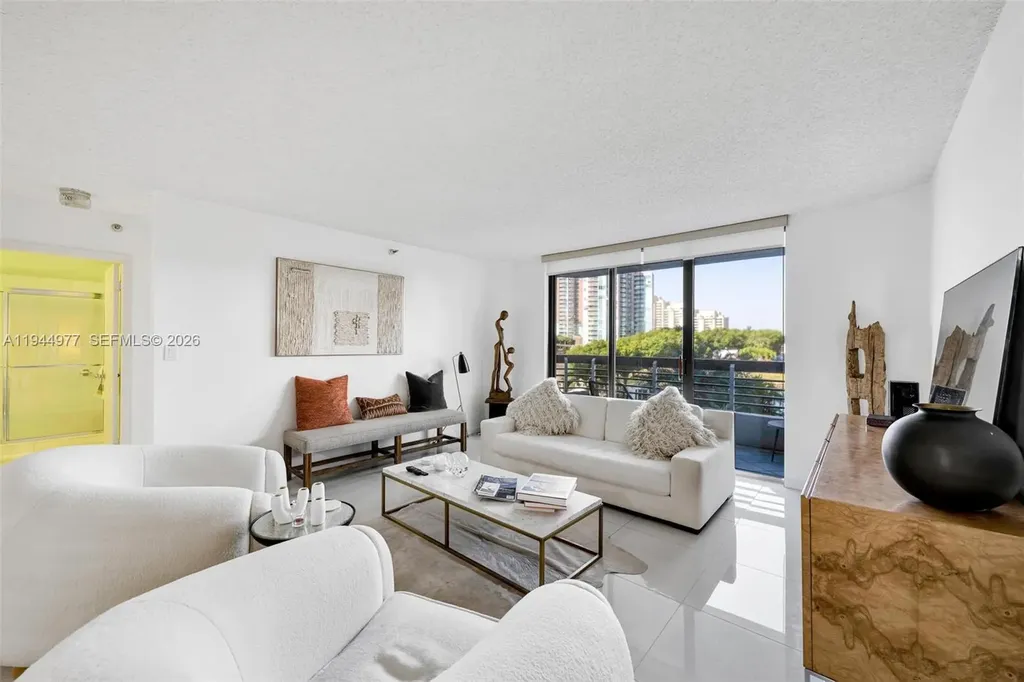 3530 Mystic Pointe Drive Aventura FL 33180