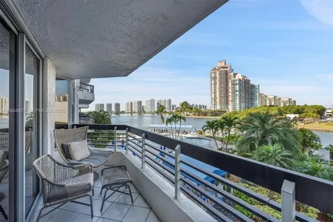 3530 Mystic Pointe Drive Aventura FL 33180
