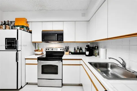 3530 Mystic Pointe Drive Aventura FL 33180