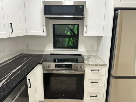 5866 SW 60th Street Miami FL 33143