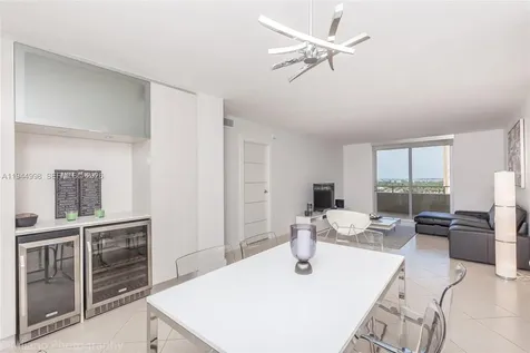 5555 Collins Avenue Miami Beach FL 33140
