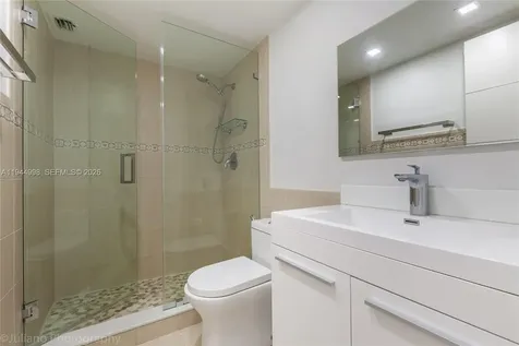 5555 Collins Avenue Miami Beach FL 33140