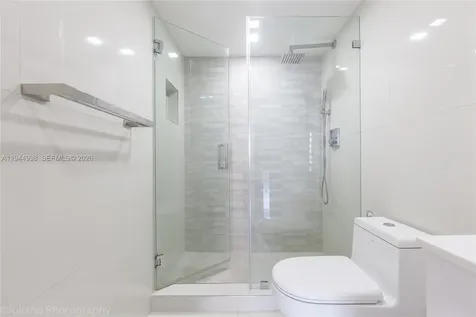 5555 Collins Avenue Miami Beach FL 33140
