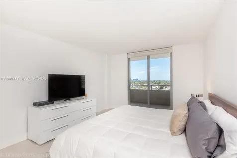 5555 Collins Avenue Miami Beach FL 33140