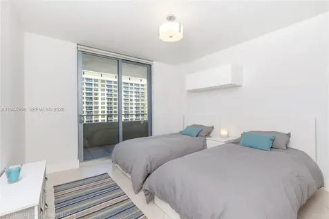 5555 Collins Avenue Miami Beach FL 33140