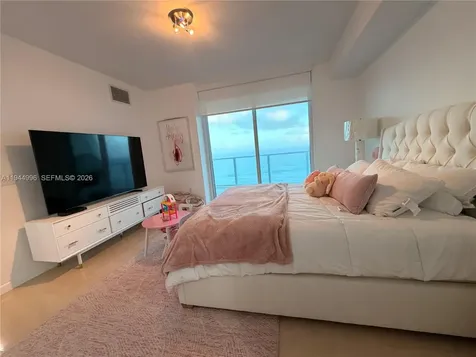 3951 S Ocean Drive Hollywood FL 33019