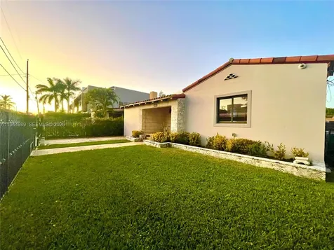 3069 SW 21st Street Miami FL 33145