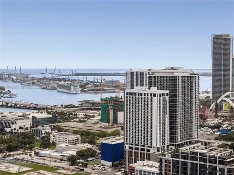 1642 NE 1st Avenue Miami FL 33132