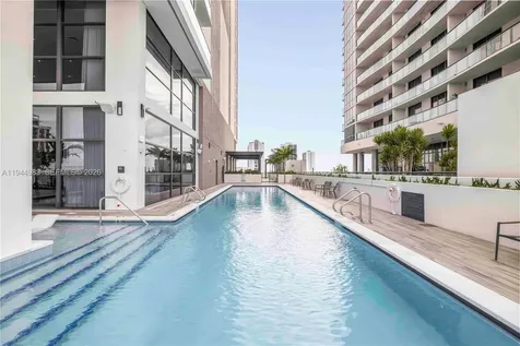 1642 NE 1st Avenue Miami FL 33132