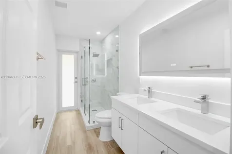 4940 SW 87th Court Miami FL 33165