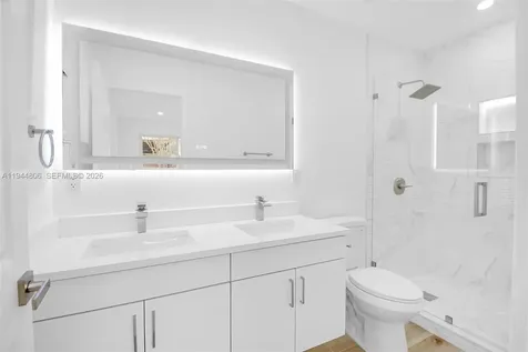 4940 SW 87th Court Miami FL 33165