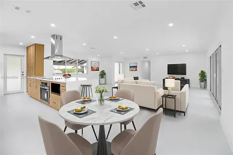 4940 SW 87th Court Miami FL 33165