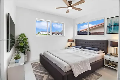 4940 SW 87th Court Miami FL 33165