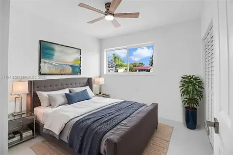 4940 SW 87th Court Miami FL 33165