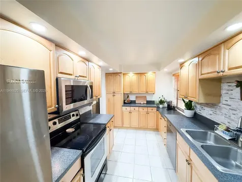 450 Commodore Drive Plantation FL 33325