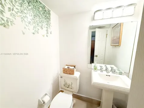 450 Commodore Drive Plantation FL 33325