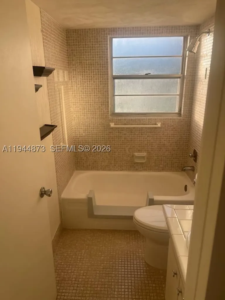 528 Mansfield M Boca Raton FL 33434