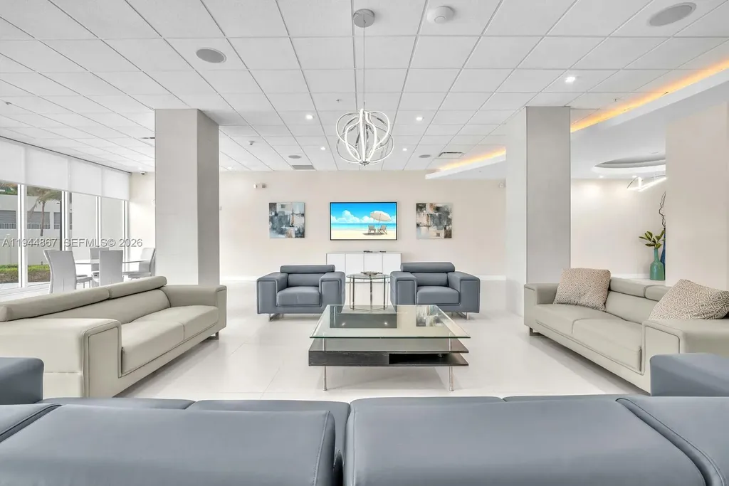 3001 S Ocean Drive Hollywood FL 33019