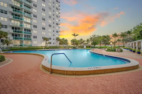 3001 S Ocean Drive Hollywood FL 33019