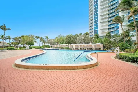 3001 S Ocean Drive Hollywood FL 33019