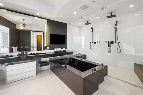 18555 Collins Avenue Sunny Isles Beach FL 33160