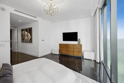 18555 Collins Avenue Sunny Isles Beach FL 33160
