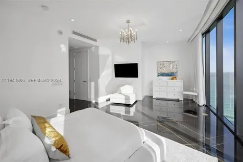 18555 Collins Avenue Sunny Isles Beach FL 33160
