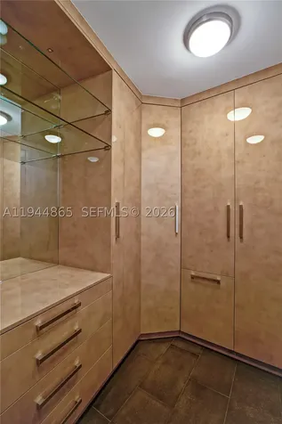 18555 Collins Avenue Sunny Isles Beach FL 33160