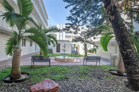 10090 NW 80th Court Hialeah Gardens FL 33016