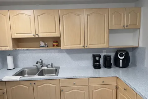 10090 NW 80th Court Hialeah Gardens FL 33016
