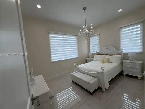 Miami FL 33165