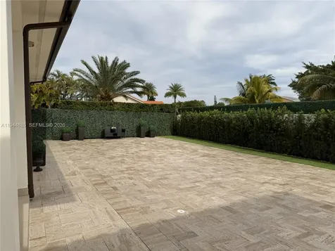 Miami FL 33165
