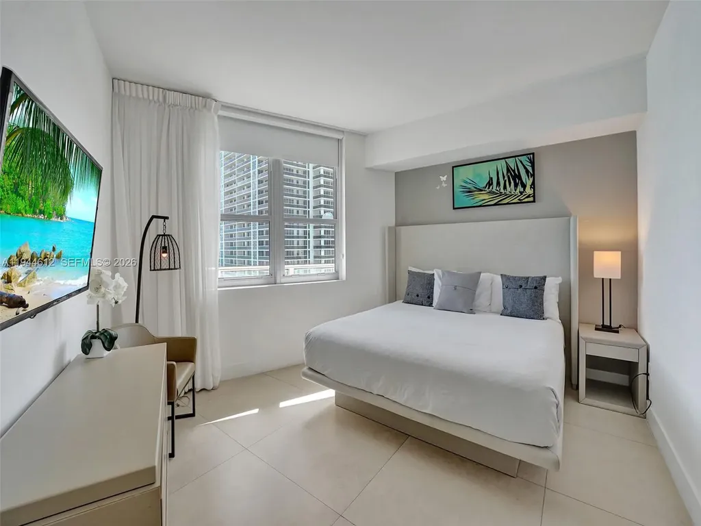 4111 S Ocean Drive Hollywood FL 33019