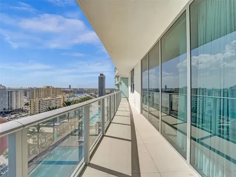 4111 S Ocean Drive Hollywood FL 33019