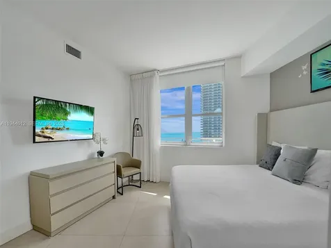 4111 S Ocean Drive Hollywood FL 33019