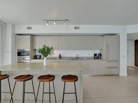 4111 S Ocean Drive Hollywood FL 33019