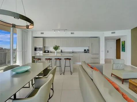 4111 S Ocean Drive Hollywood FL 33019
