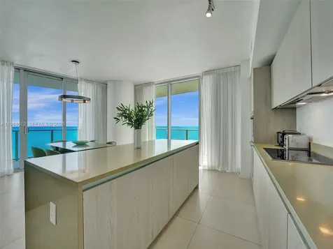 4111 S Ocean Drive Hollywood FL 33019