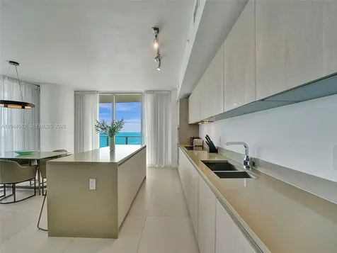 4111 S Ocean Drive Hollywood FL 33019