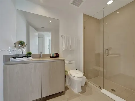 4111 S Ocean Drive Hollywood FL 33019