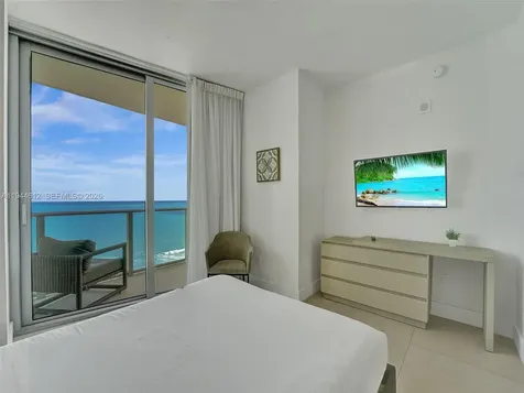 4111 S Ocean Drive Hollywood FL 33019