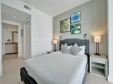 4111 S Ocean Drive Hollywood FL 33019