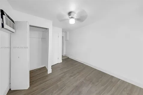 943 SW 9th Avenue Miami FL 33130