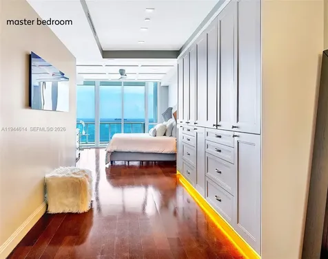 100 S Pointe Drive Miami Beach FL 33139