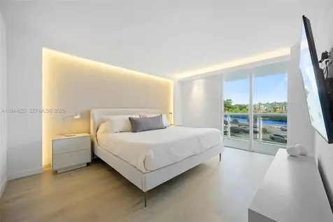20505 E Country Club Drive Aventura FL 33180